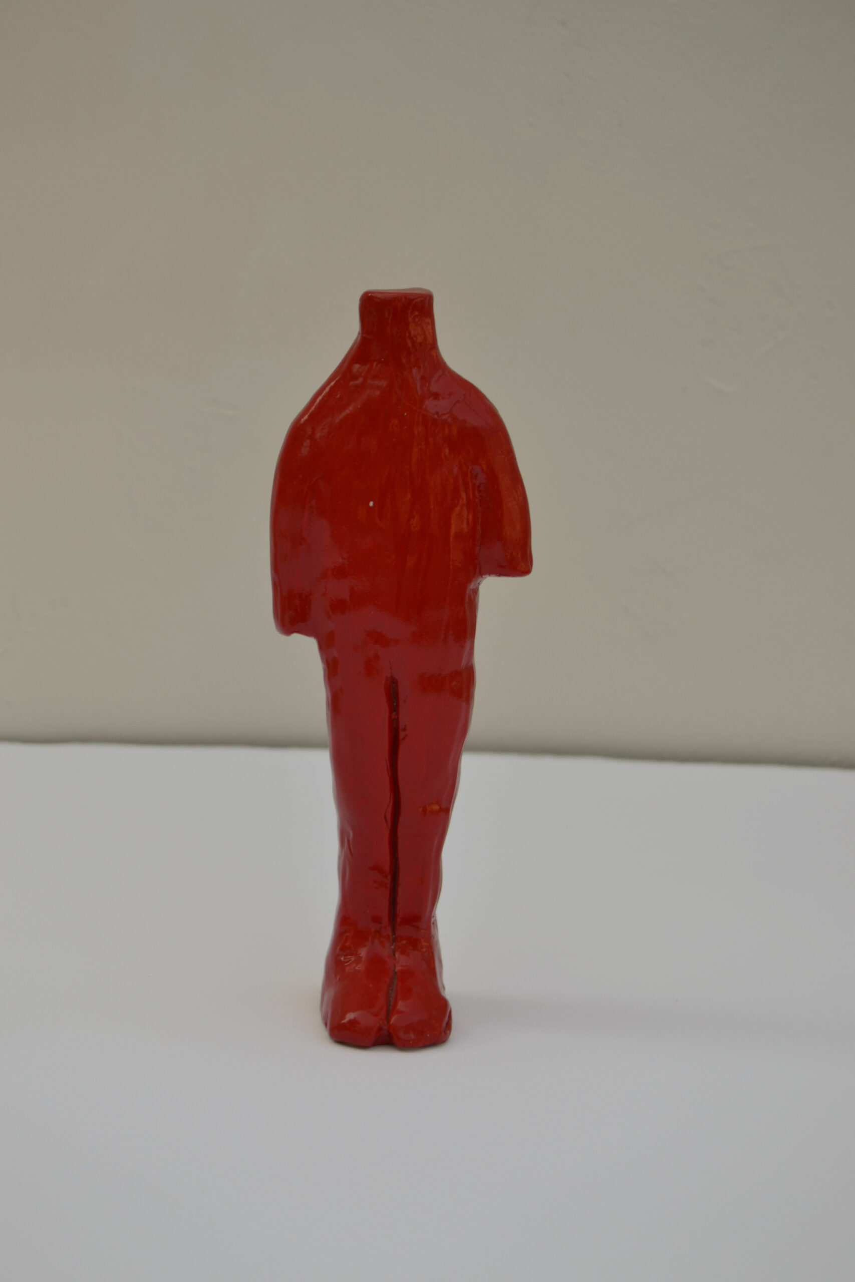 Rosalía Banet Cuerpo roo), 2020. Cerámica. 12x5x7,5 cm.